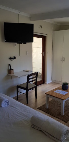 Southern Suburbs Accommodation at AVO Cottage | Viya