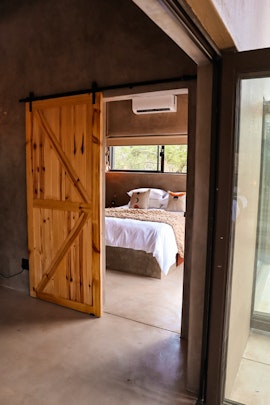 Kruger National Park South Accommodation at Shongololo Bush Villa | Viya