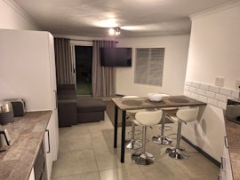 Northern Suburbs Accommodation at Dee-Ones @ Witboom Apartment | Viya