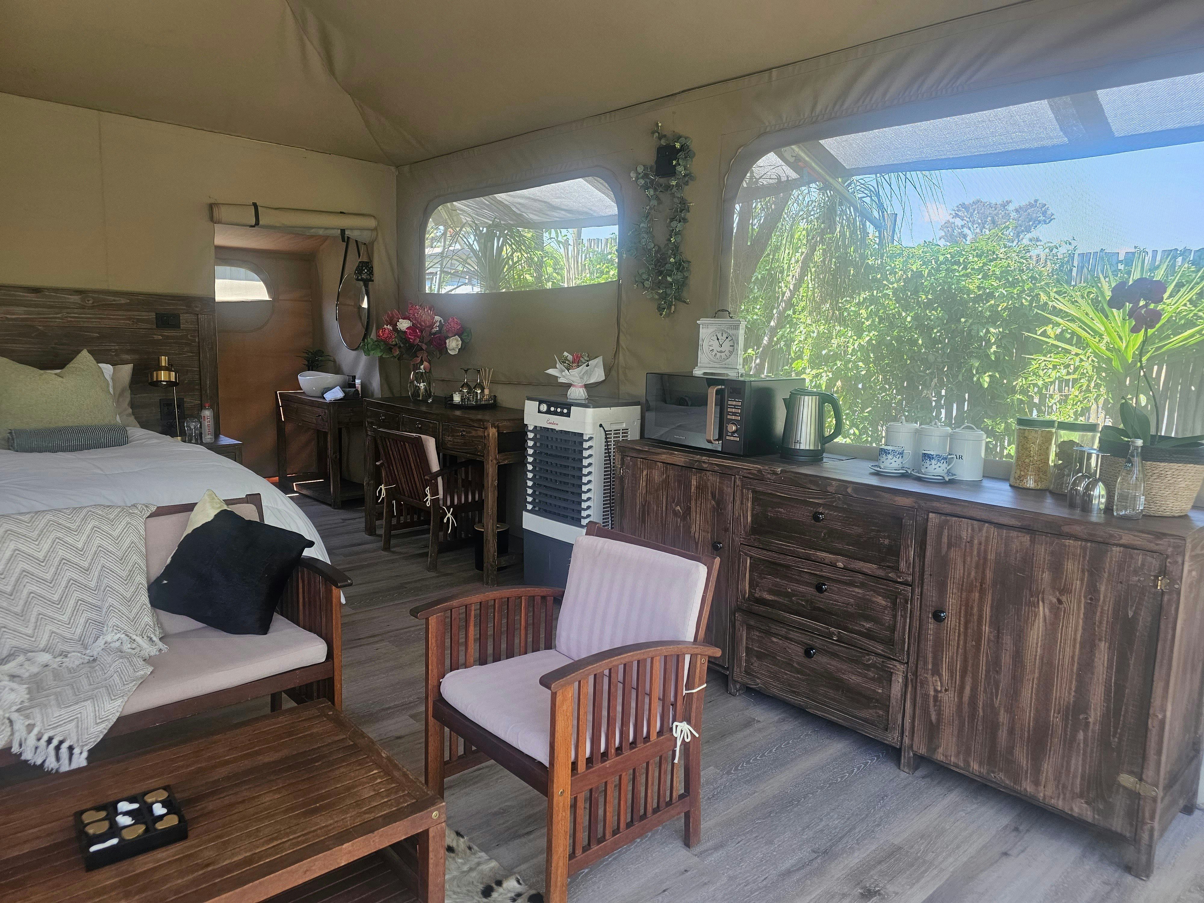 Rose cottage Luxury Tented Suite image no 14 of 25