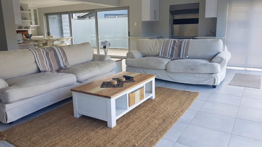 Jeffreys Bay Accommodation at  | Viya