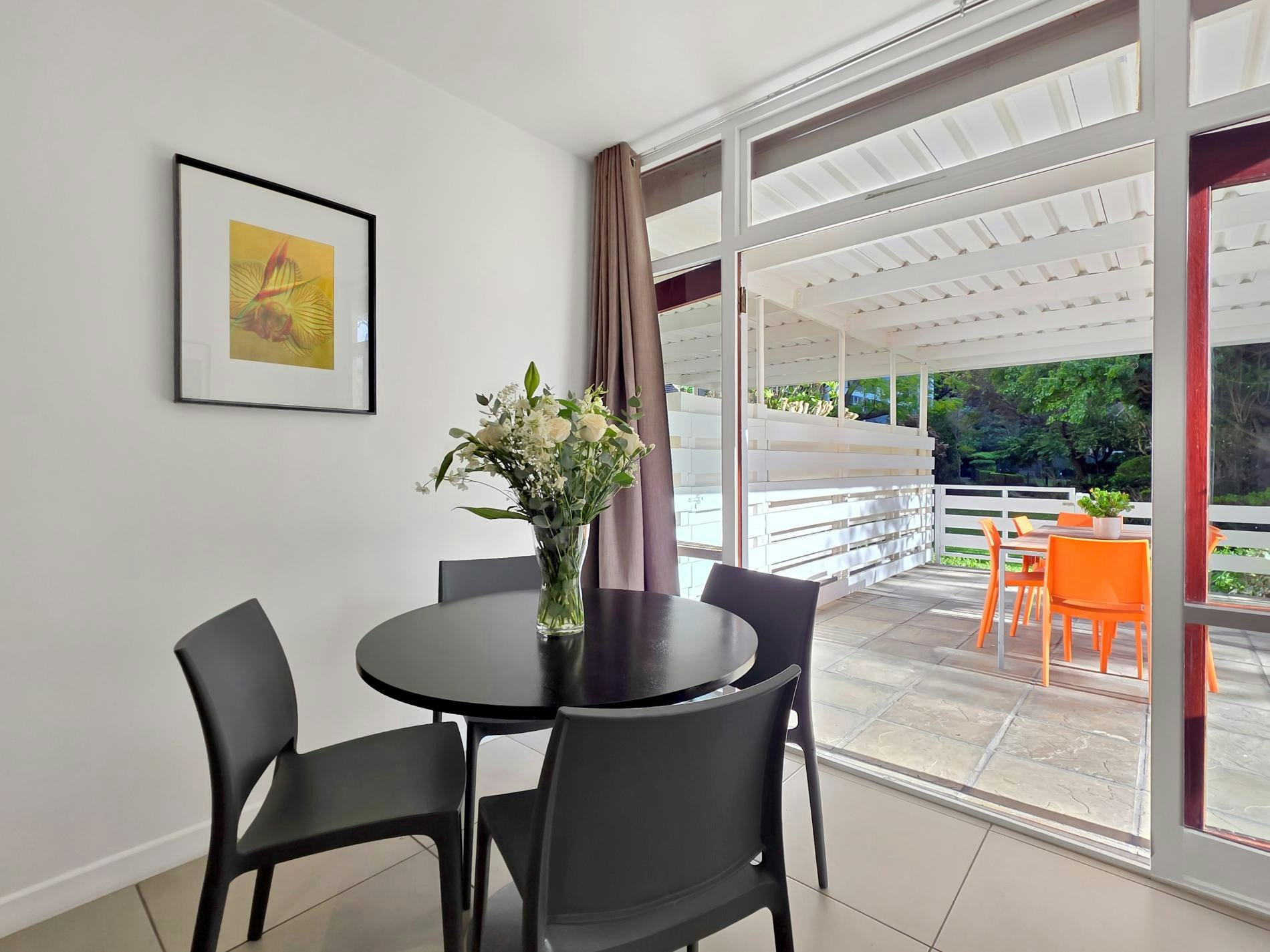 St Martini Gardens Garden Apartment image no 10 of 36