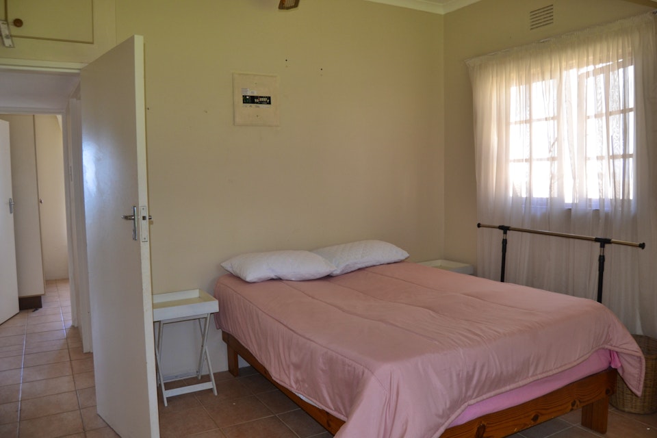 Port Edward Accommodation at  | Viya