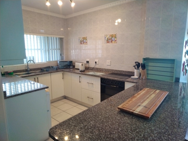 Margate Accommodation at Libra Holiday Flats 1 | Viya