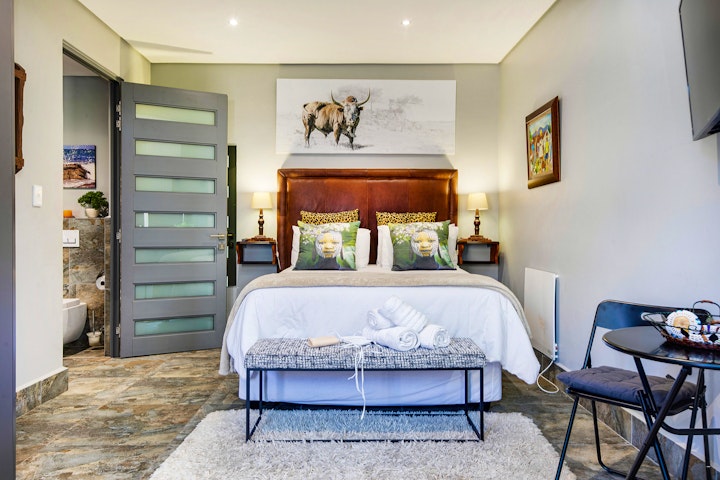 Cape Town Accommodation at Camps Bay Sea View Apartment | Viya