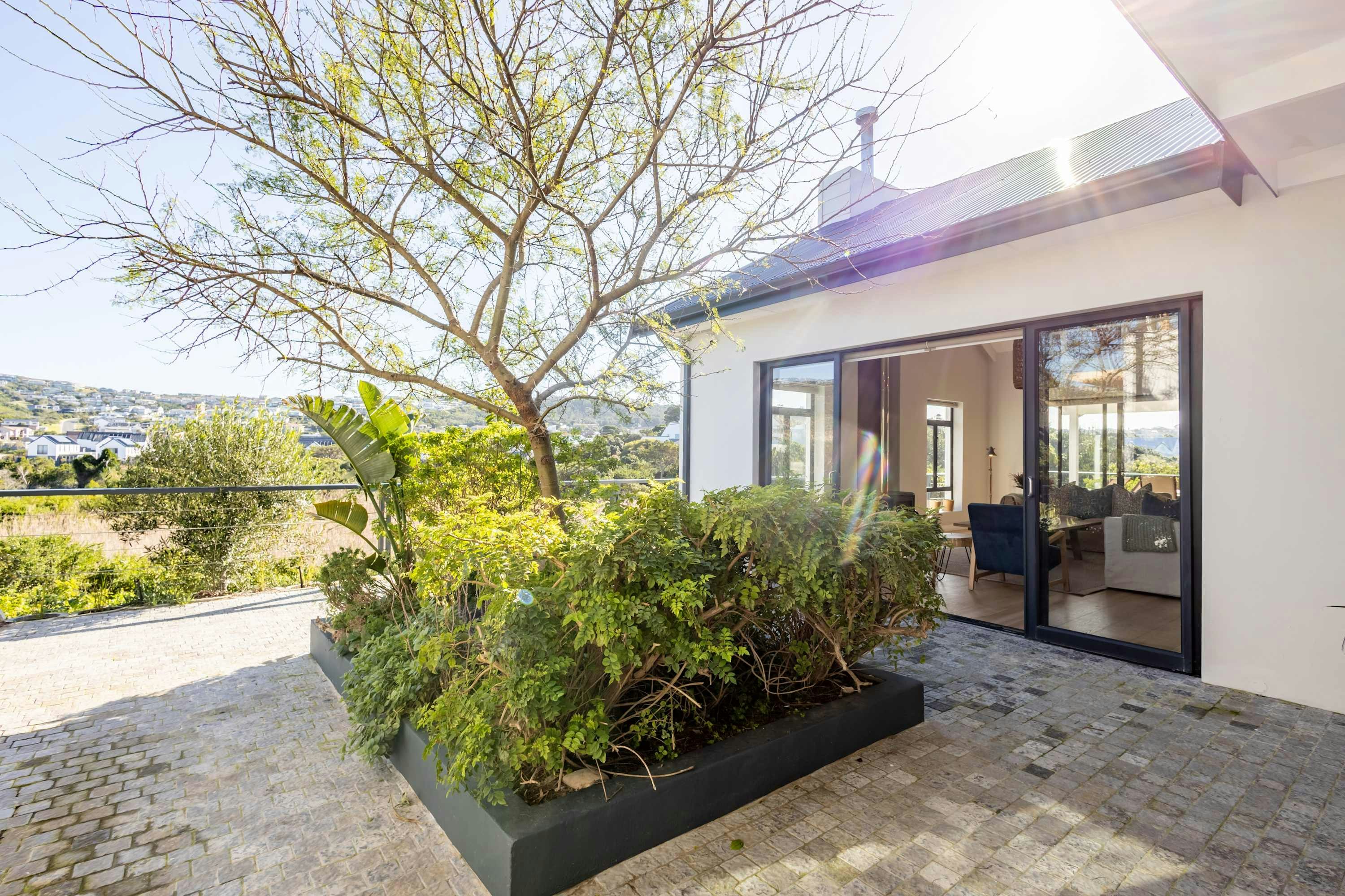 Fynbos-on-Sea image no 80 of 86