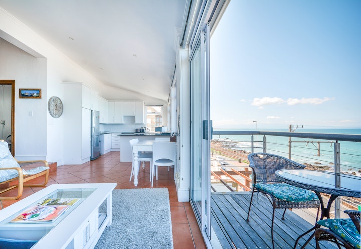 Western Cape Accommodation at Oceanfront Penthouse | Viya