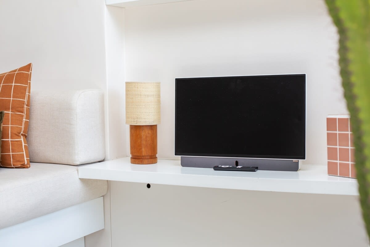 Love My Spacious Habitat - 1 Bedroom Penthouse image no 10 of 45