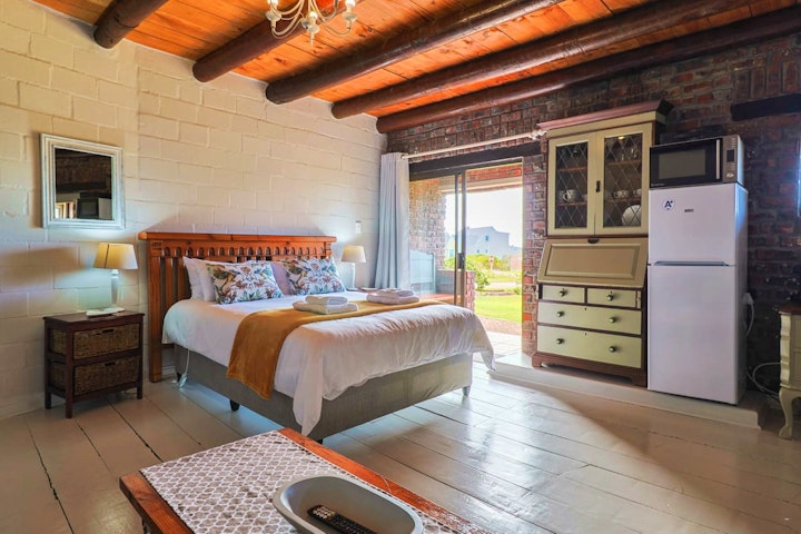 Betty's Bay Accommodation at Rafiki Guestroom | Viya