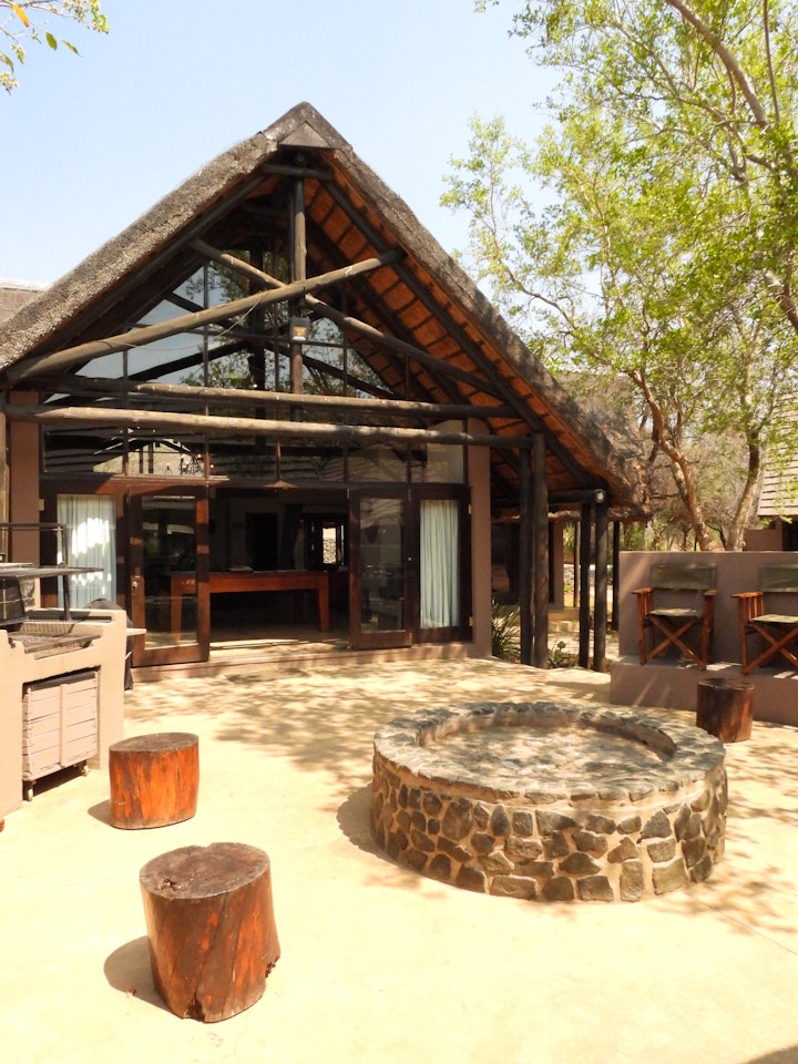 North West Accommodation at Buffalo Thorn Lodge | Viya