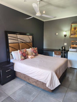 Cradle Of Humankind Accommodation at Suits Bar and Guest House | Viya