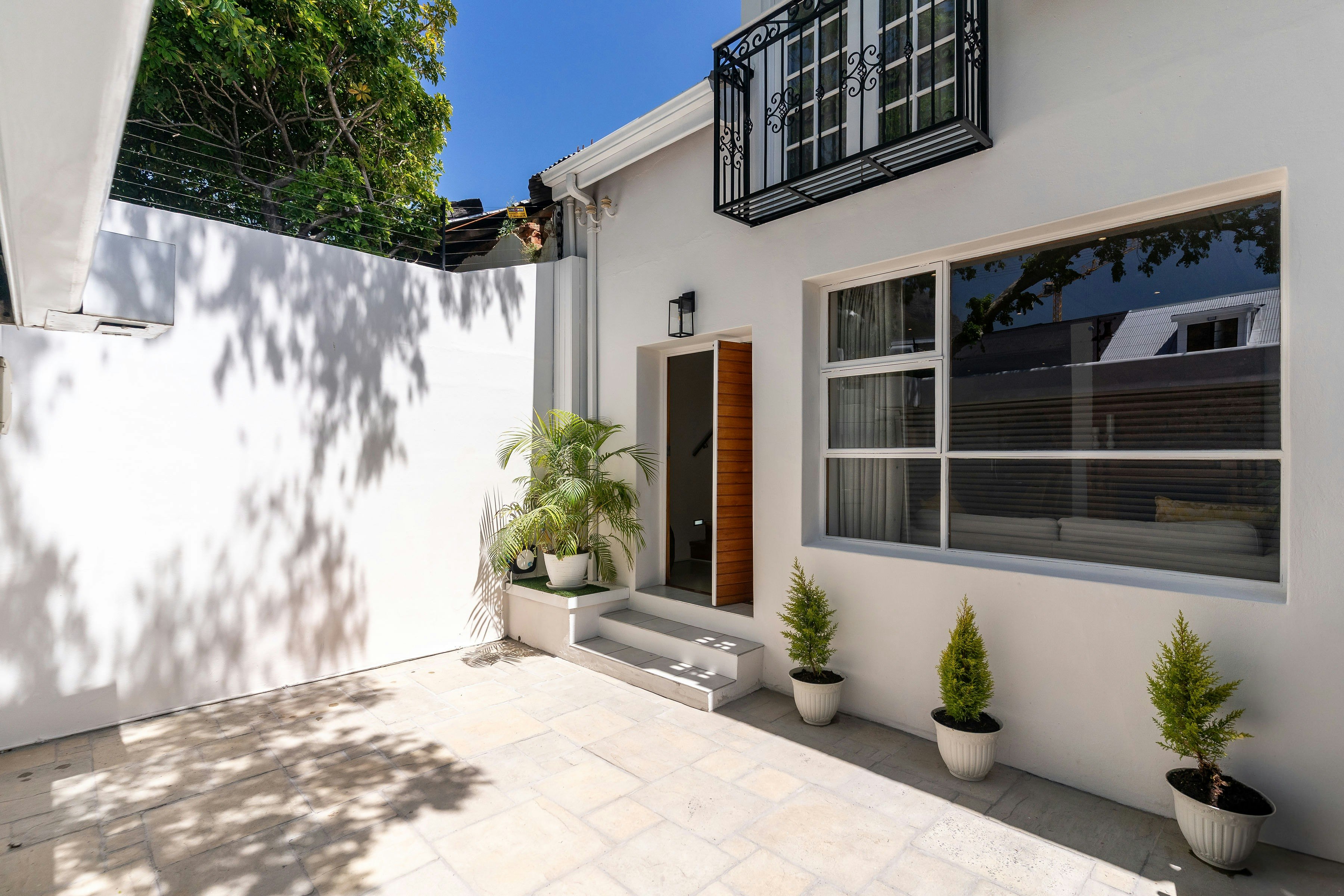 Modern Rustic Gem at the Foot of Table Mountain image no 1 of 32