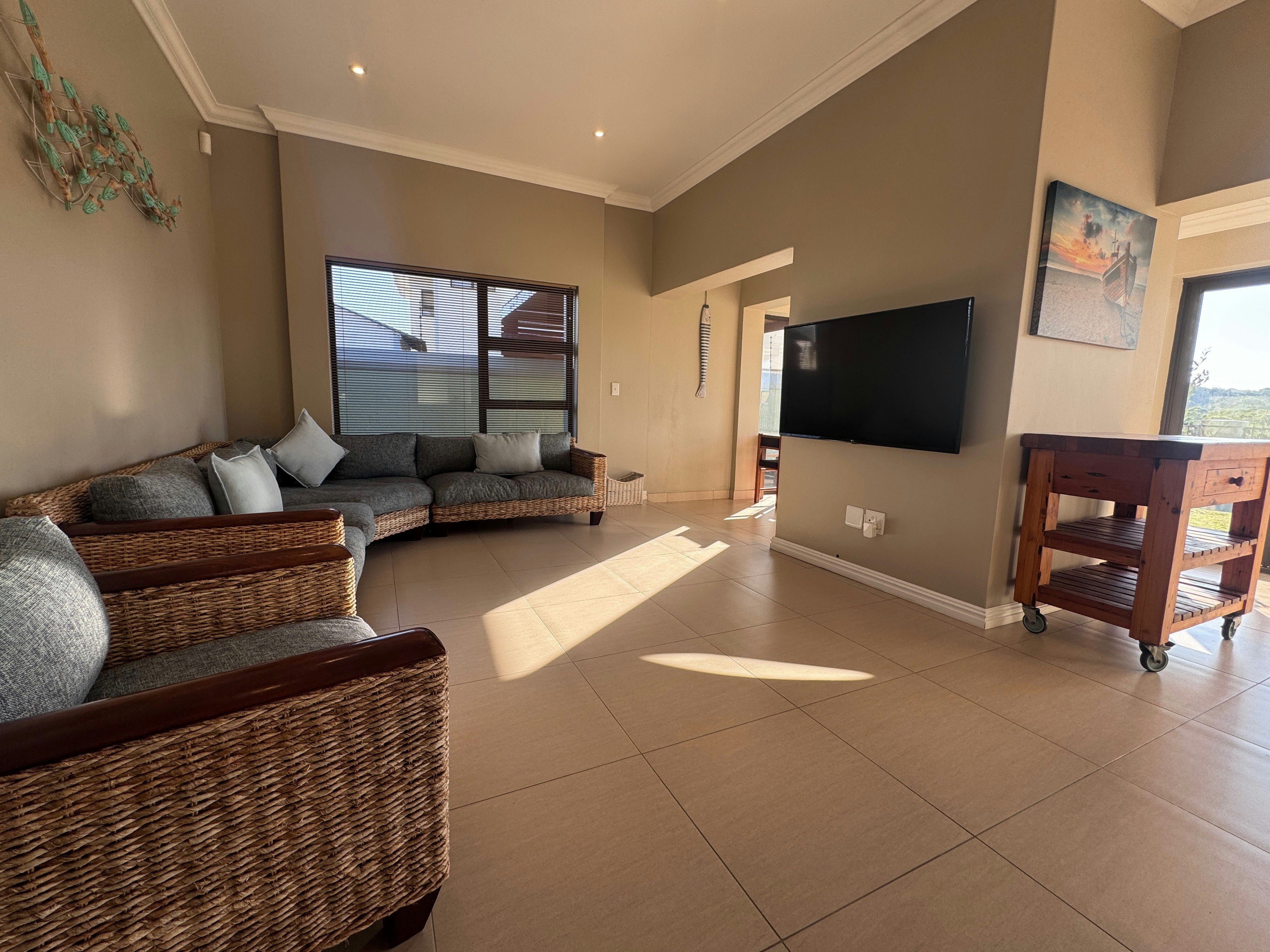 Luxury Beachhouse Villa image no 28 of 39