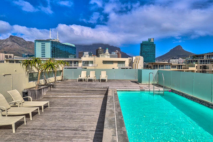 Cape Town Accommodation at Harbour Bridge 417 | Viya