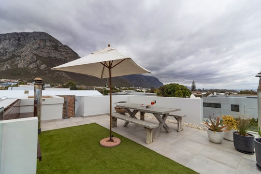 Hermanus Accommodation at  | Viya