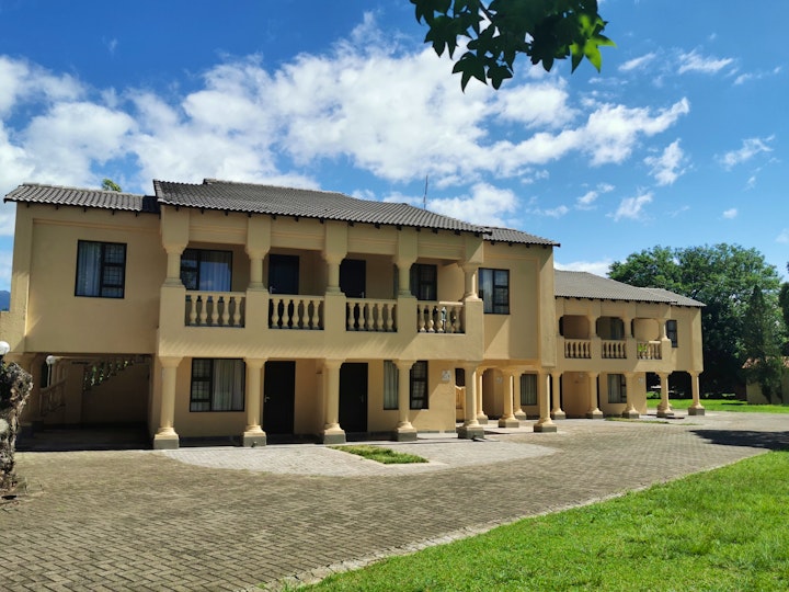 Panorama Route Accommodation at Floreat Riverside Lodge | Viya