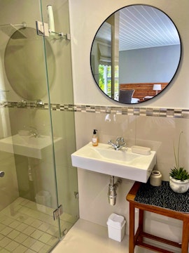 Stellenbosch Accommodation at Stellenbosch Serenity Suite | Viya