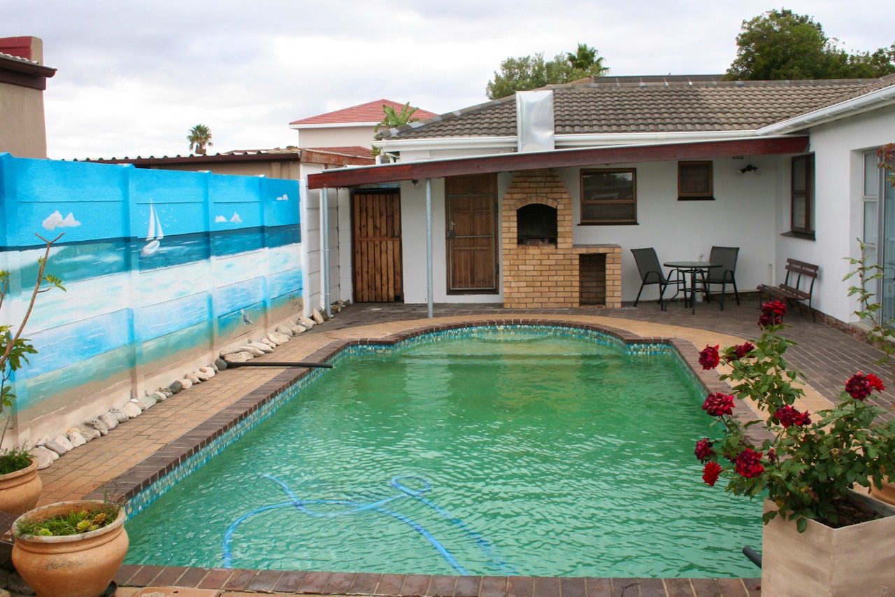 Bloubergstrand Accommodation at  | Viya