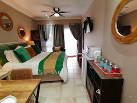 Gauteng Accommodation at Roxy's Rest Guesthouse | Viya