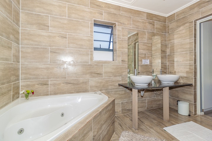 Bloubergstrand Accommodation at Bloubergstrand Lodge | Viya