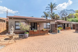 West Rand Accommodation at Gold Crest Guesthouse | Viya