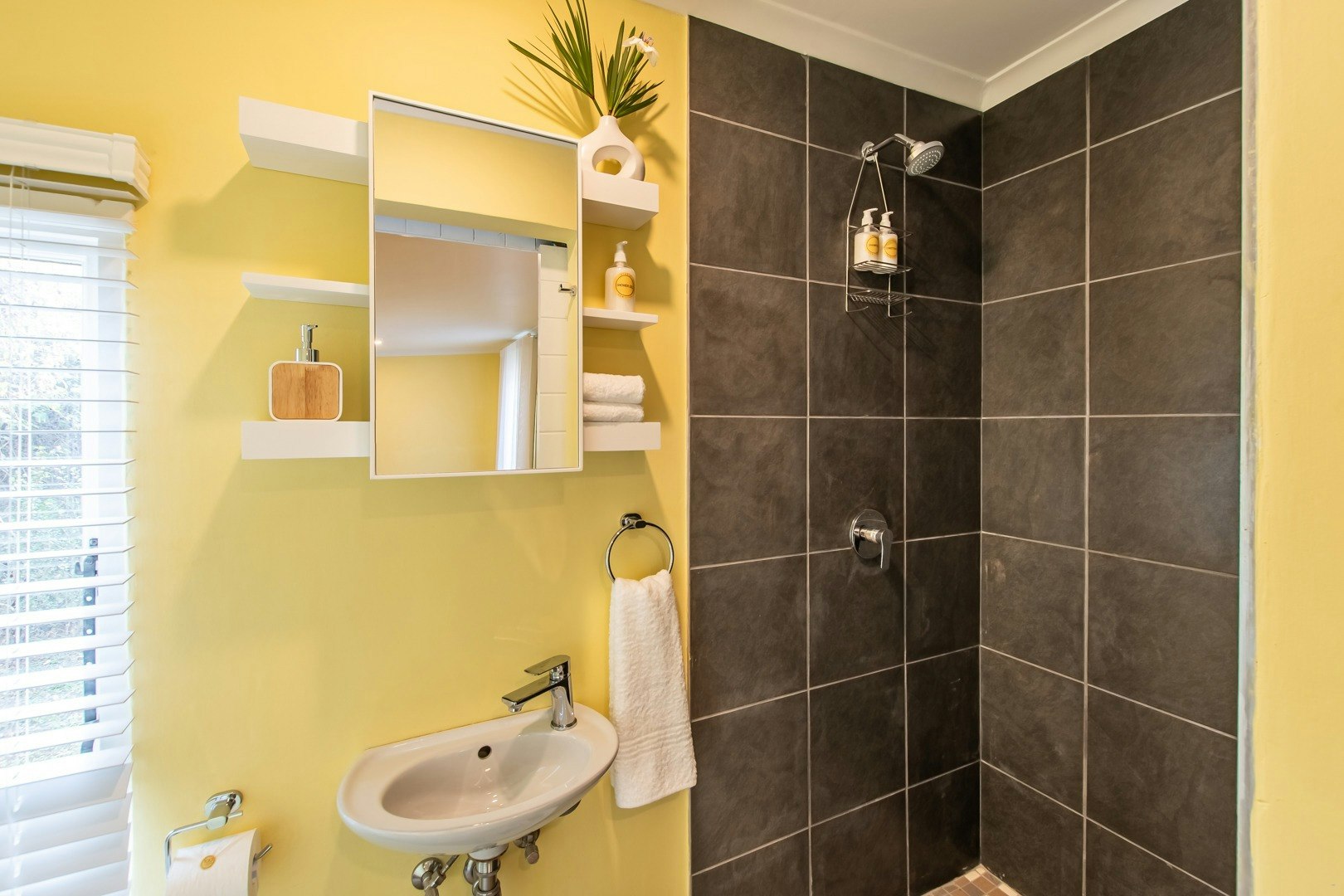 Everton Road Accommodation image no 5 of 9
