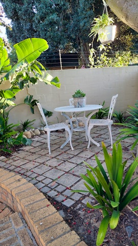 Northern Suburbs Accommodation at Huizenhart Self-catering | Viya