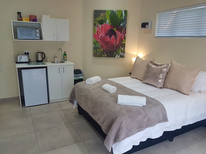 Cape Town Accommodation at Sharon's House | Viya