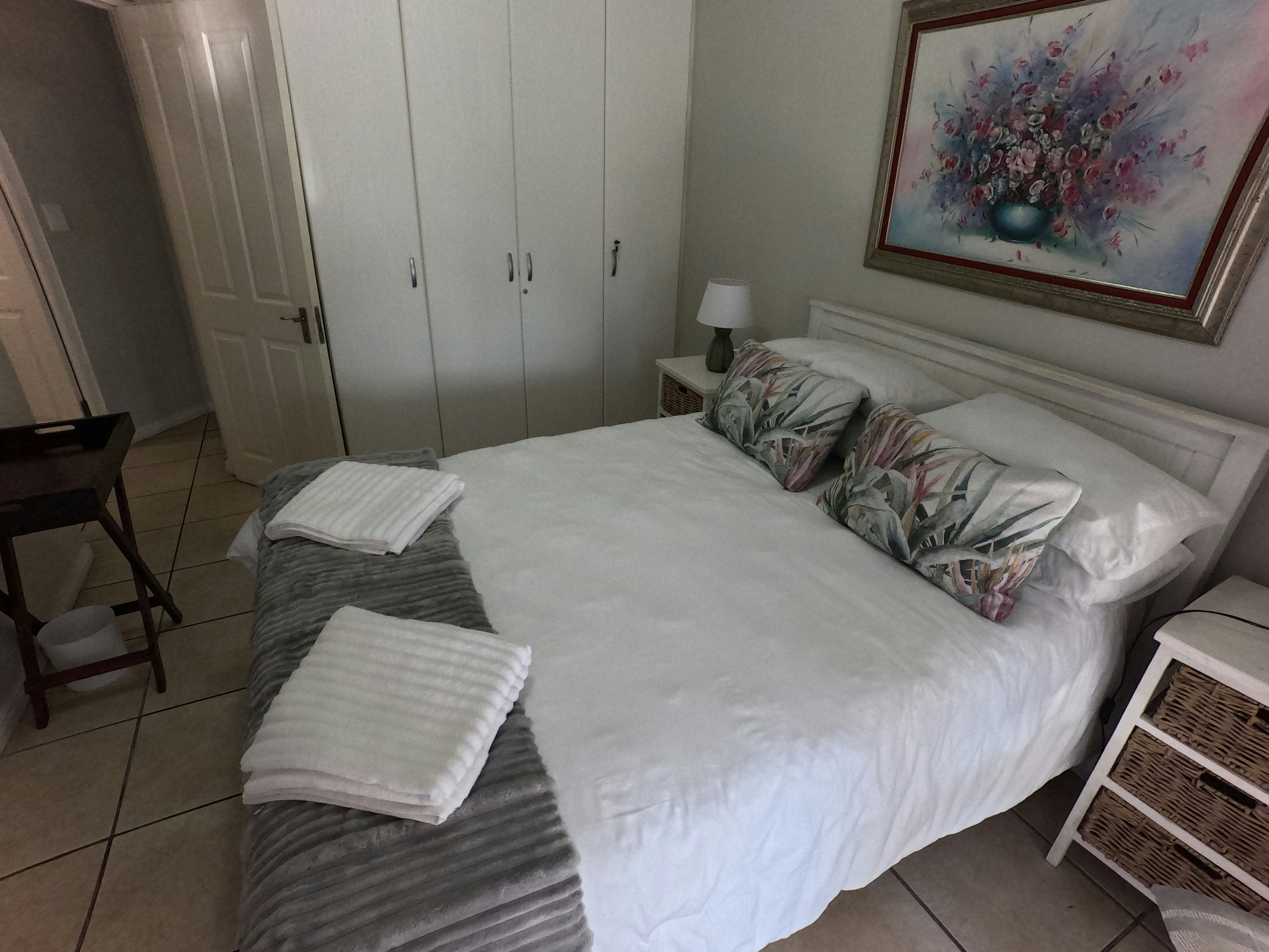 Marina Martinique Aruba Breeze Condo image no 29 of 37