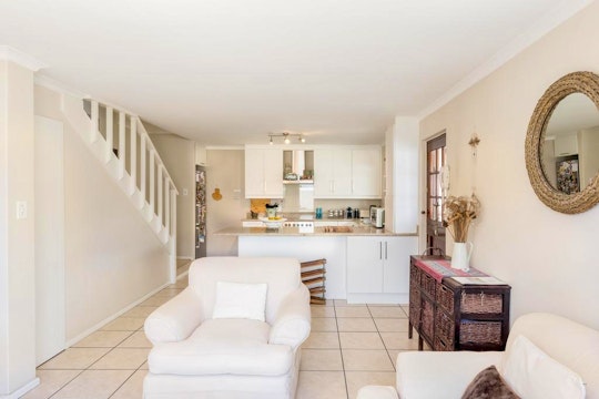 Southern Suburbs Accommodation at  | Viya