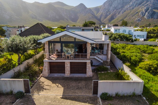 Hermanus Accommodation at  | Viya