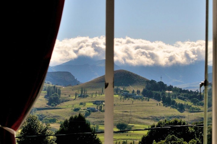 Drakensberg Accommodation at Knock Out View | Viya