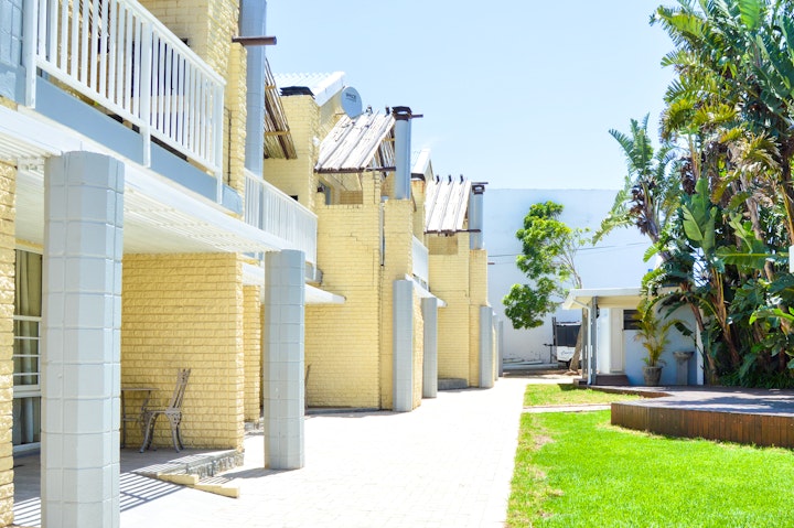 Sarah Baartman District Accommodation at Beach Cabanas | Viya