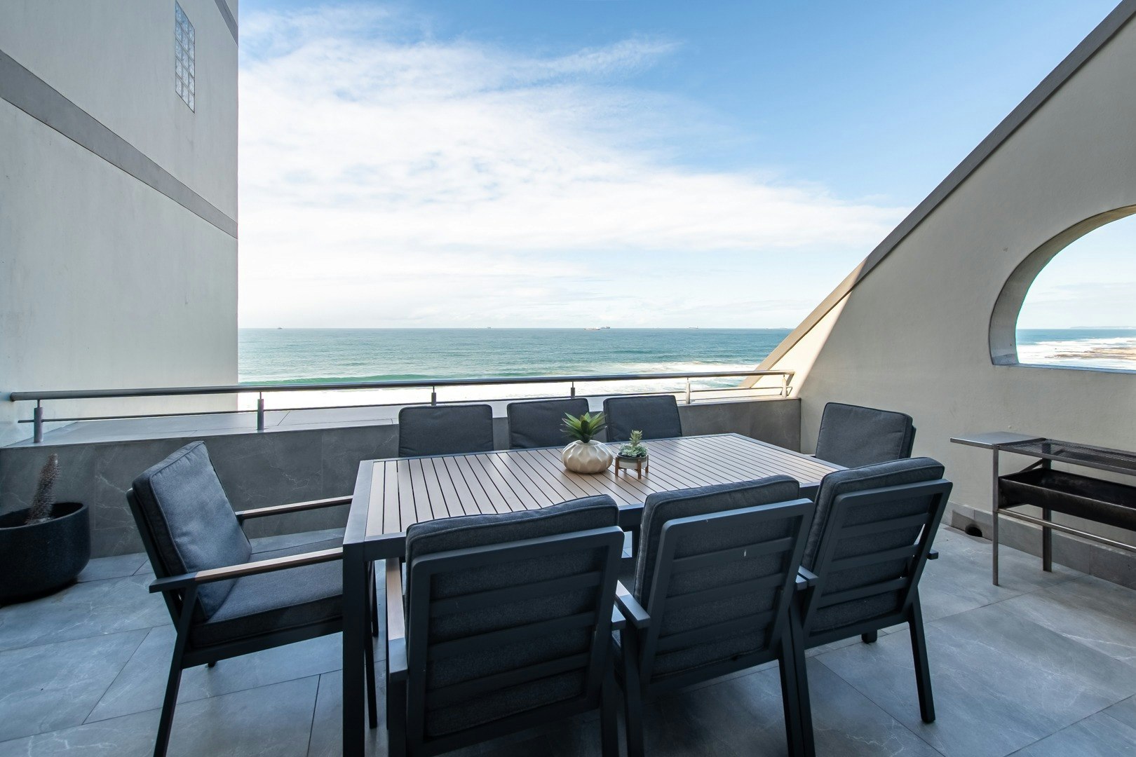 Coastal Elegance image no 1 of 22
