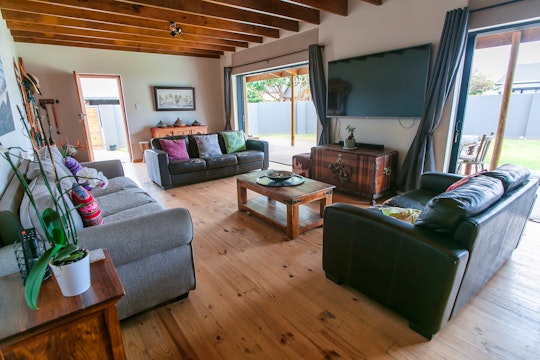 Jeffreys Bay Accommodation at  | Viya