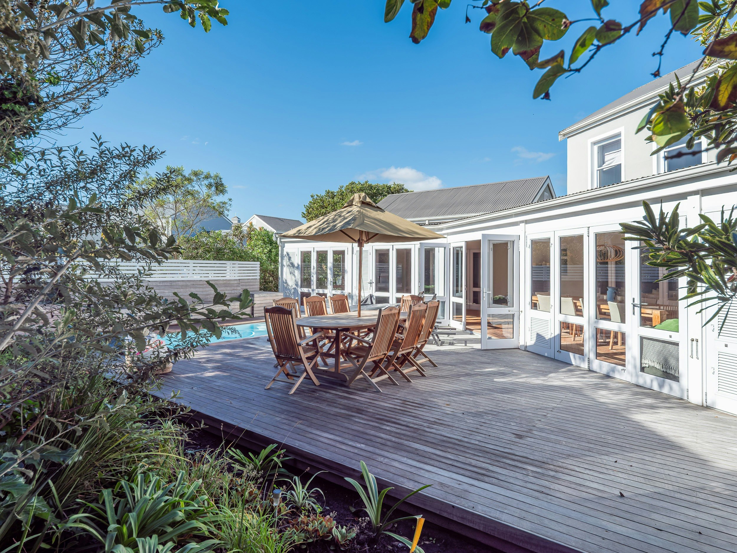 Comfy Home on Thesen with pool image no 37 of 39