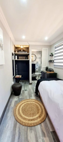 West Rand Accommodation at Quinn Cottage Guest House | Viya