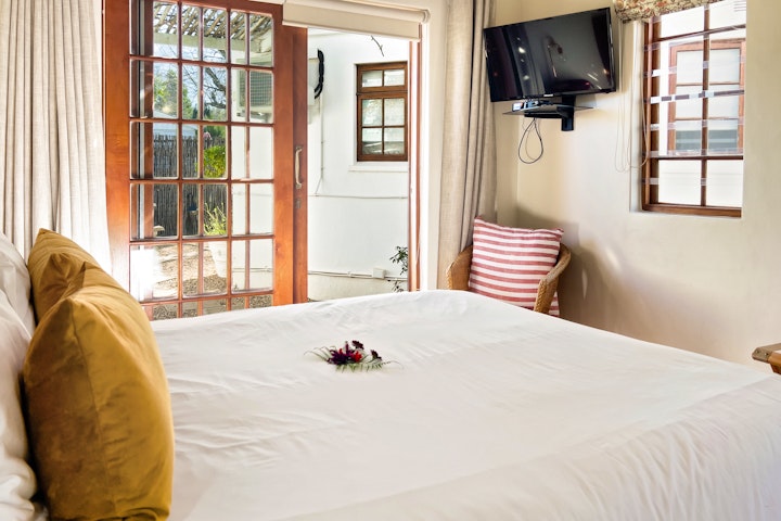 Overberg Accommodation at Aan de Oever Guest House | Viya