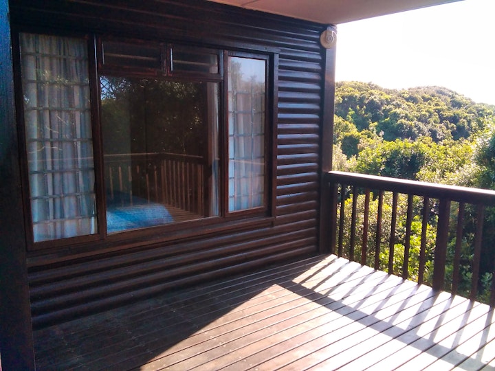 Eastern Cape Accommodation at Rugged Rocks - Monkey Hut | Viya