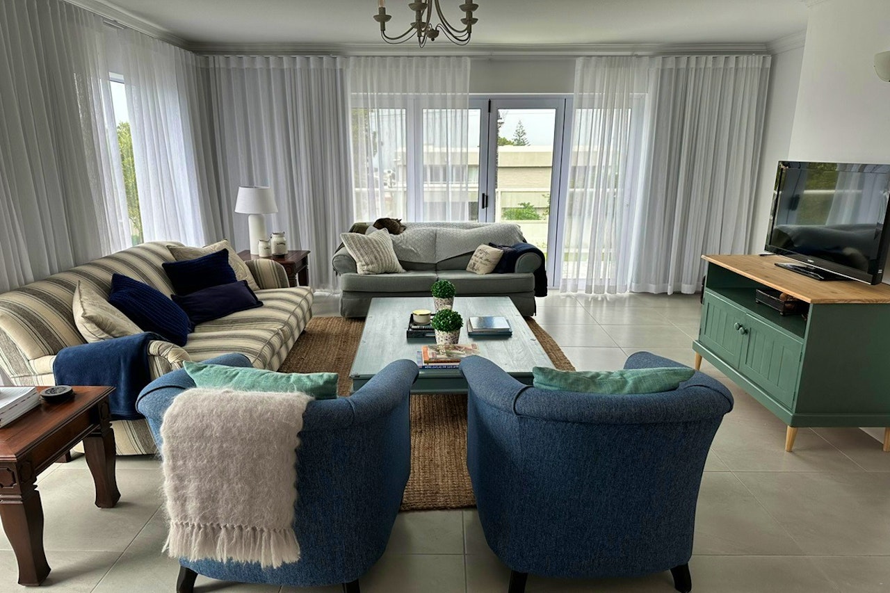 Hermanus Accommodation at  | Viya