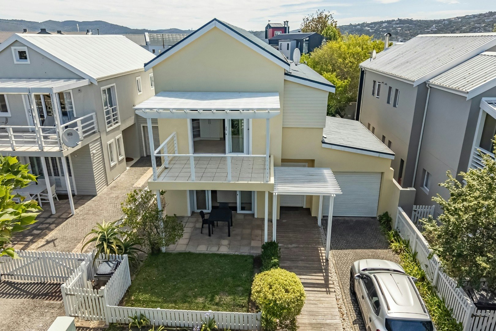 Beach View image no 1 of 24