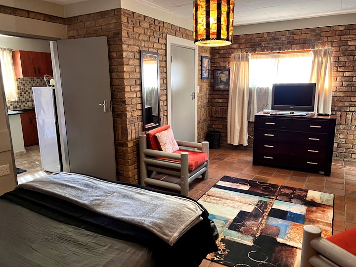 Pretoria Accommodation at 44 Roosmaryn Cottage | Viya