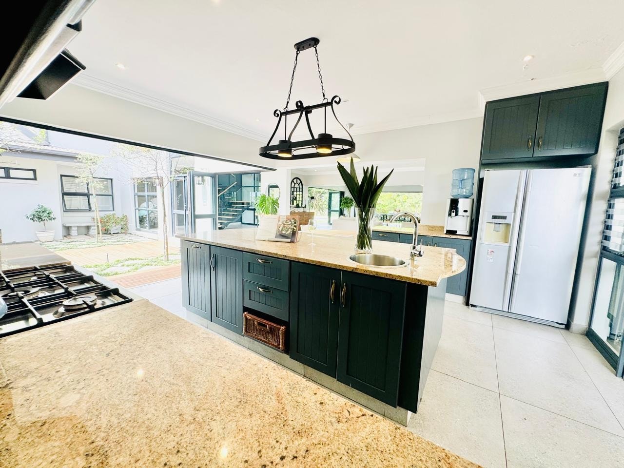 Cussonia Way Paradise HL1463: image no 11 of 37