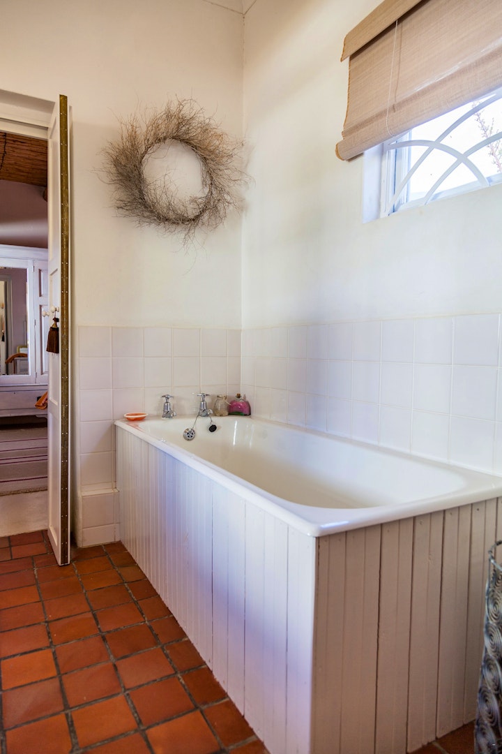 Garden Route Accommodation at The Artist's Cottage | Viya