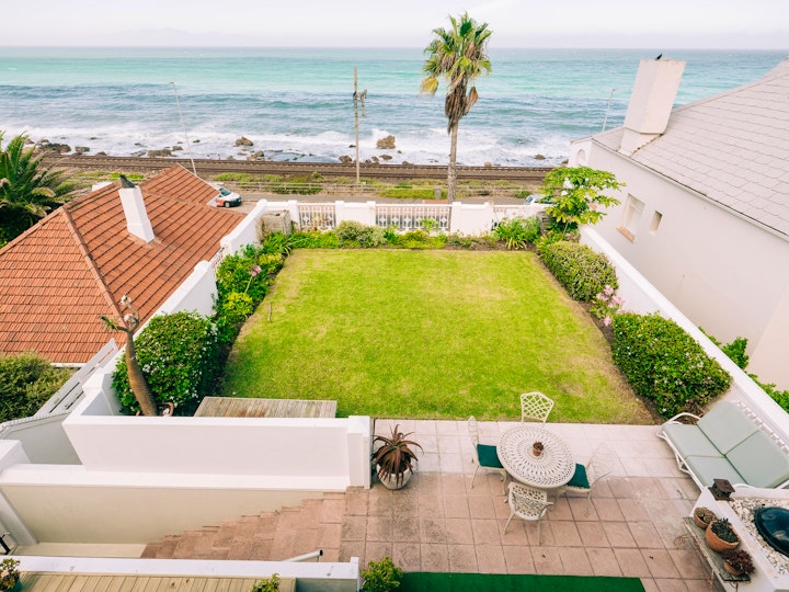 Western Cape Accommodation at St James Beachfront Historic Villa | Viya