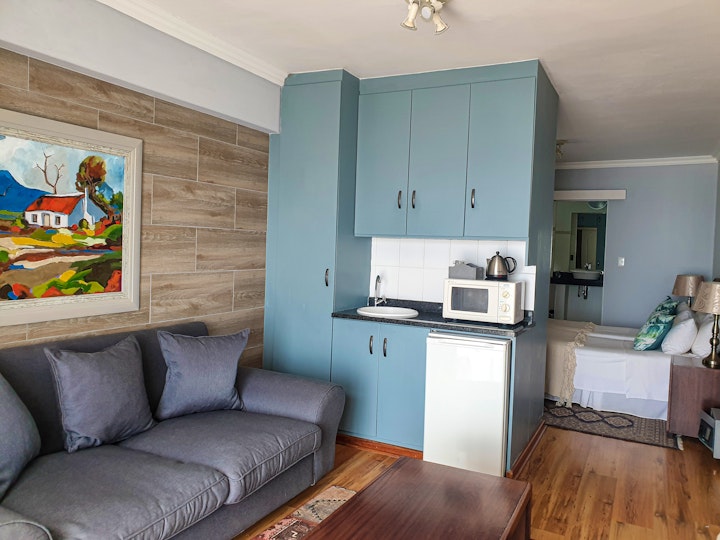 Mossel Bay Accommodation at 3 Colours Blue | Viya