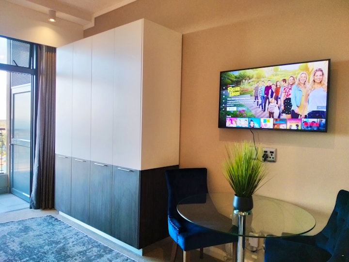 Pretoria Accommodation at Menlyn Residence - Luxury Six Sleeper | Viya