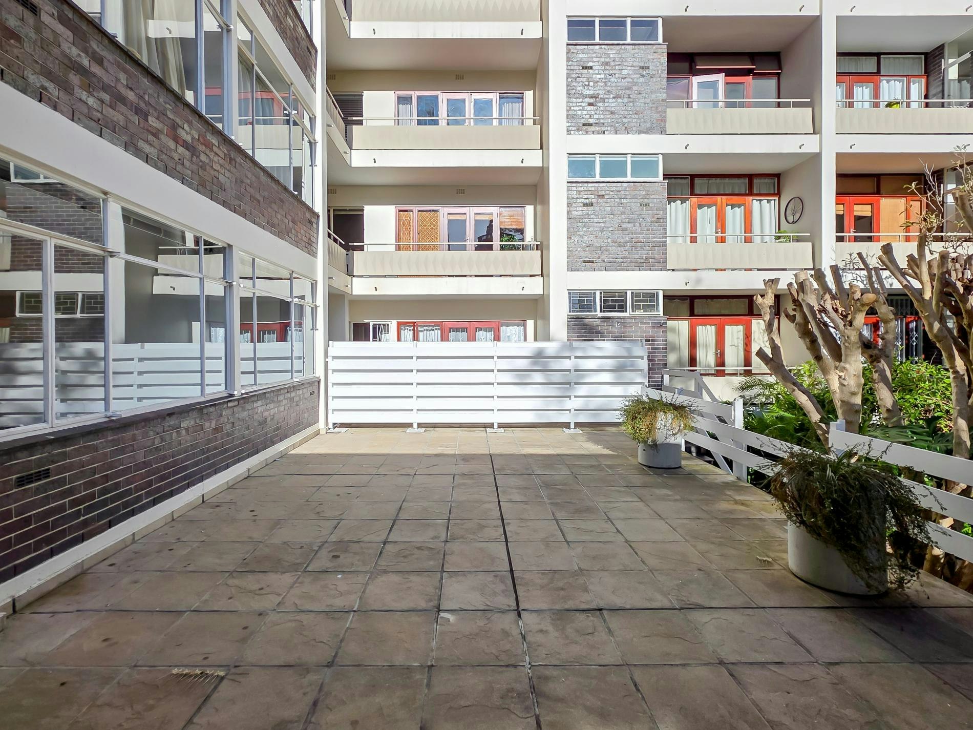 St Martini Gardens Patio Apartment image no 30 of 41