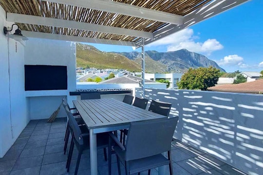 Hermanus Accommodation at  | Viya