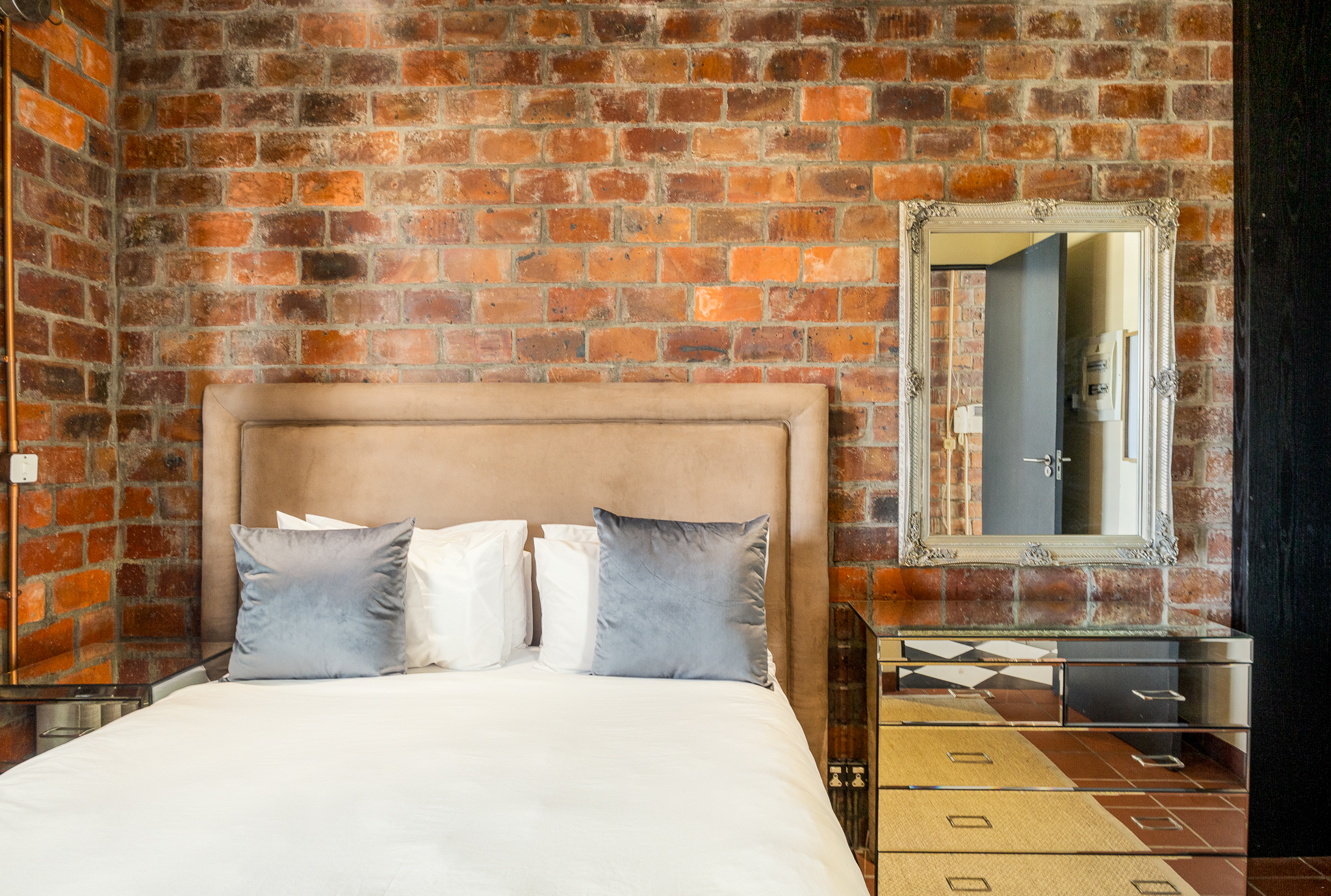 Stylish Temple House Loft by CTHA image no 12 of 17